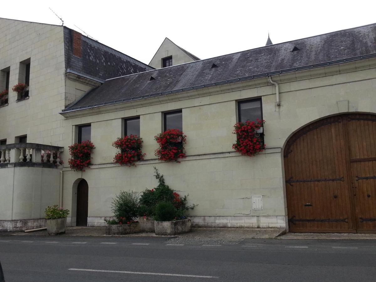 Le Prieure Bed & Breakfast Montsoreau Bagian luar foto