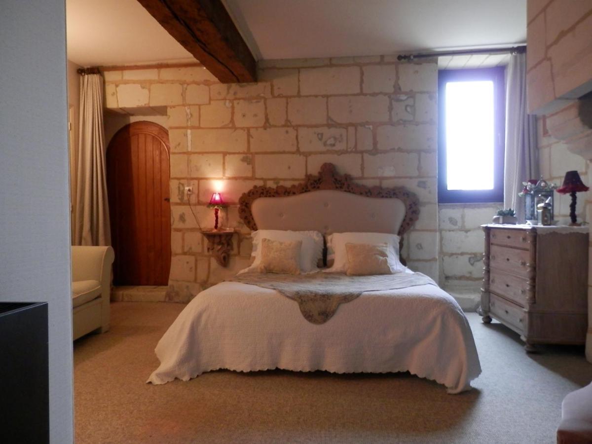 Le Prieure Bed & Breakfast Montsoreau Bagian luar foto
